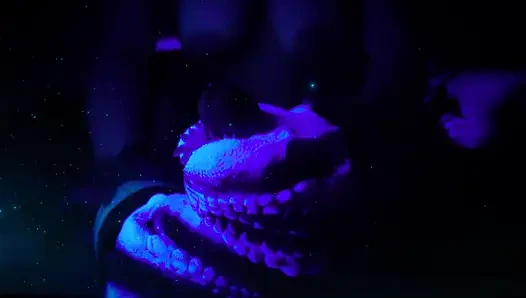 NIE DAGESICHTIGES SEXRITUAL AUS EINER ANDEREN DIMENSION! DINOSAURIER LECKEN SCHWANZ UND BRINGEN IHN ZUM KOMMEN!