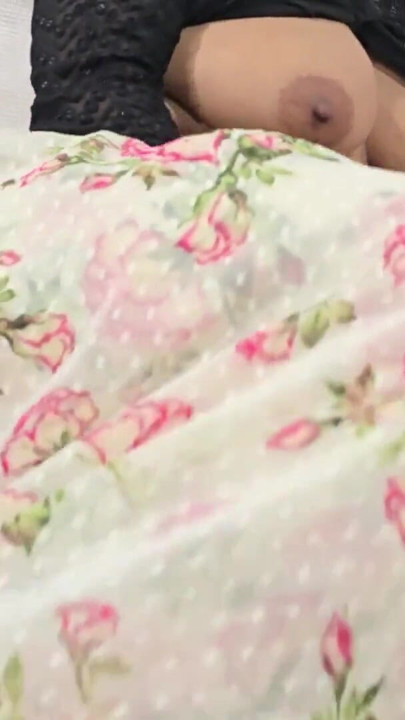 new married desi bhabhi ne khud se chut ka pani nikala | Clip 1
