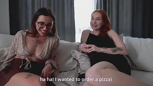 Arkadaşlar kuryeyle seks için pizza sipariş etti!