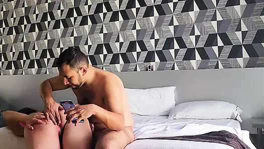 Mulut cewek nakal ini dicrot sperma banyak banget setelah pantatnya dientot habis-habisan