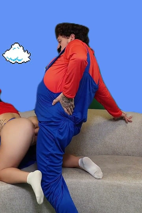 Super Mario Girl Gives Her Tight Pussy to Blowback so He Will Forget About Princess Peach