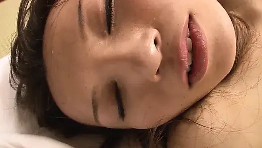 A126G05 Picking up a Black man at a hot spring resort! Inviting amateur mature women traveling alone! Threesome sex with two black big cocks!