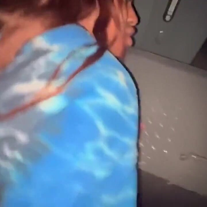 爸爸在街边操我, 他可以在任何地方用我哈哈