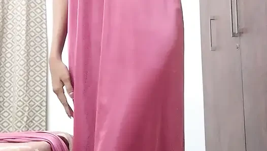 Tubuh seksi dan gaun seksi