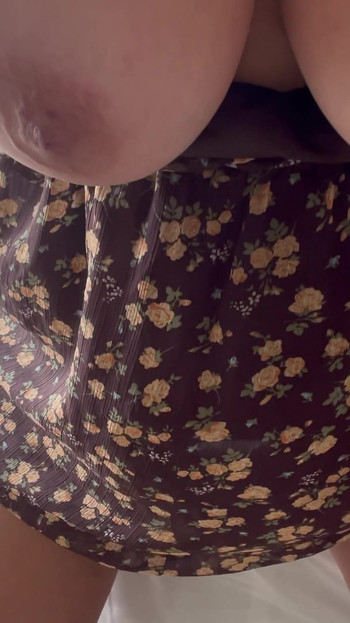 Arahan melancap yang sangat panas daripada pelancong di bilik hotel | Klip 1