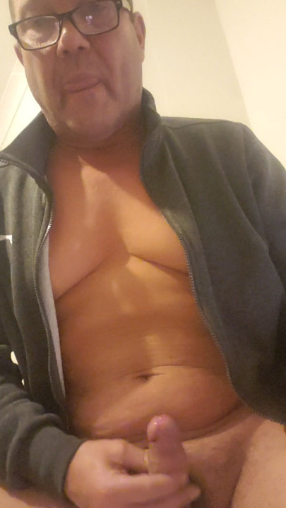 Front view wank | Clip 1