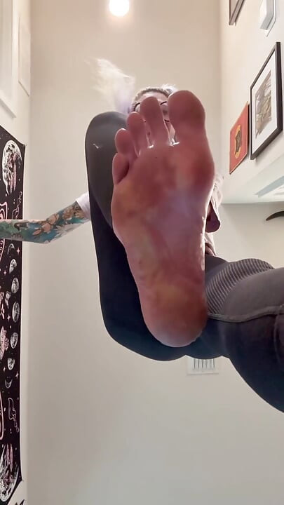 67 Giantess POV πειράζει παιχνιδιάρικα