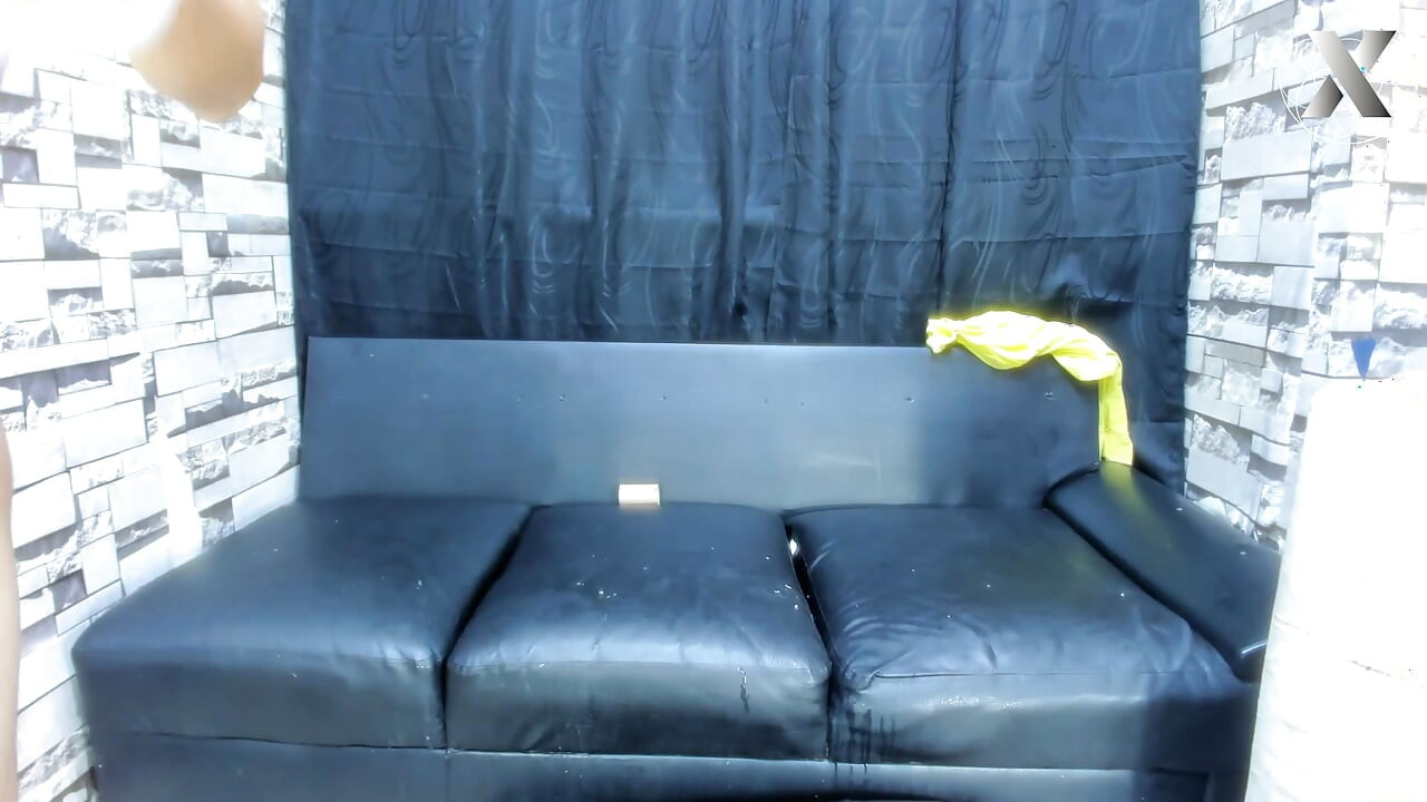 깊은 빨기: 내 딱딱한 자지를 삼키는 내 창녀의 뜨거운 입