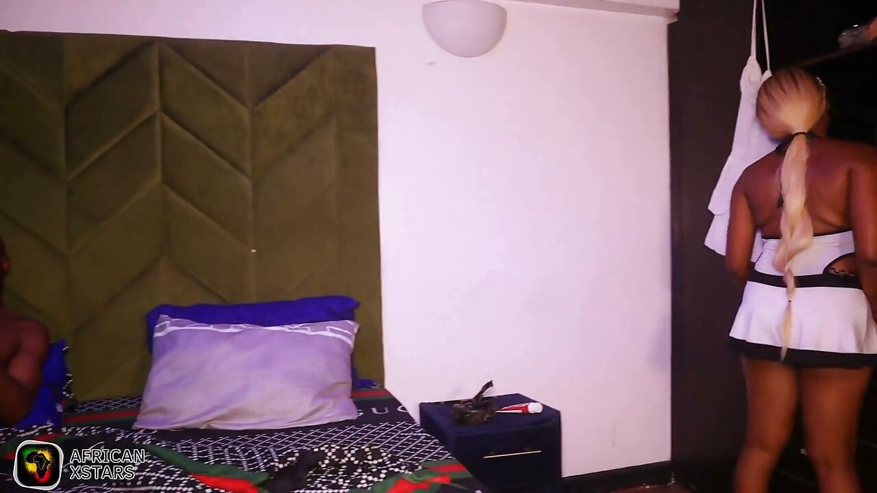 Hadi yüzmeye gidelim dedi, sonra kocası tarafından sikildi