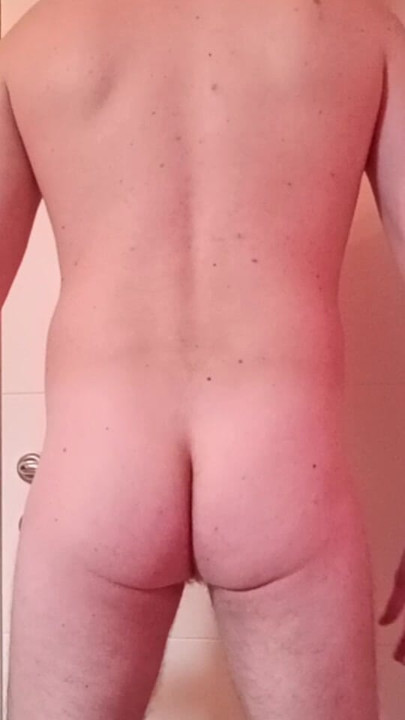 Hot Young Stud Bubble Butt: Χαϊδεύοντας τον μεγάλο υπέροχο πούτσο του