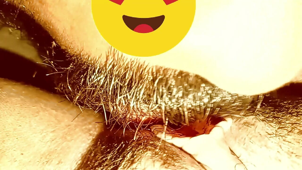 יד על הזין מציצה ואצבעות
