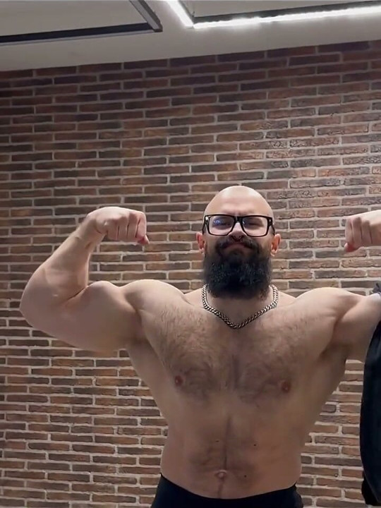 Hard Veiny Muscle Flex by Pecs