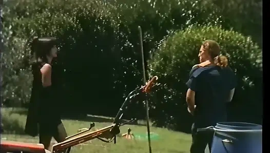 Outdoor Threesome for Vintage Fuckers