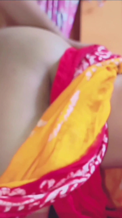 Kolkata Boudi gets pussy fingered and real hard pounding and moaning like whore | Clip 1