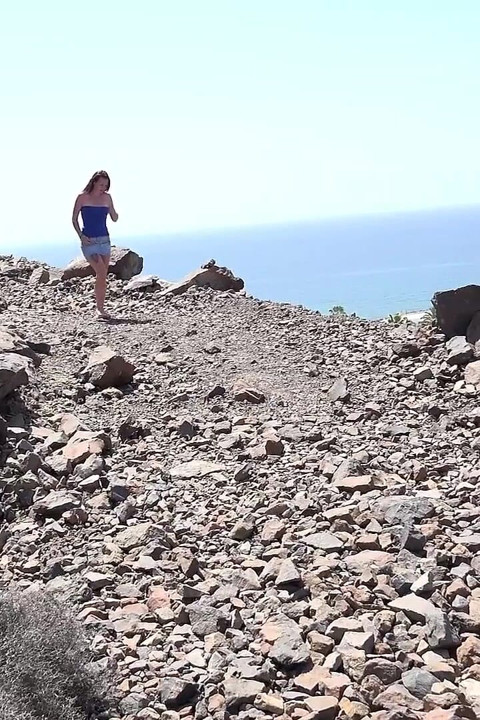 On Top Of The World von Got2Pee, wo mädchen pissen