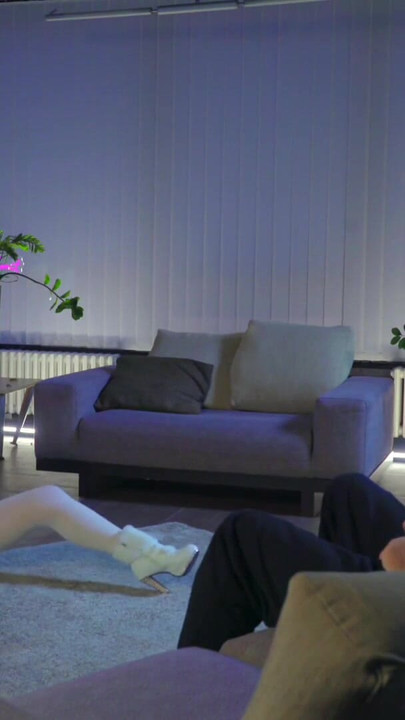 Jeny Smith a hot MILF, shows her tits and pussy to the guy. Will this go further than jerking off? | Clip 2