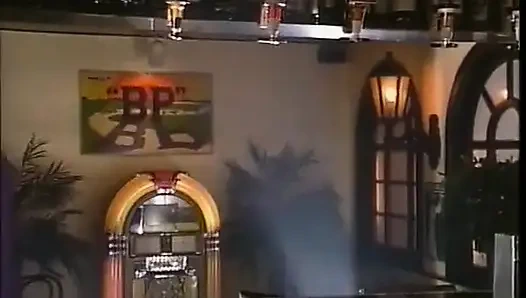 Memek berbulu bu guru balet jerman dientot habis-habisan