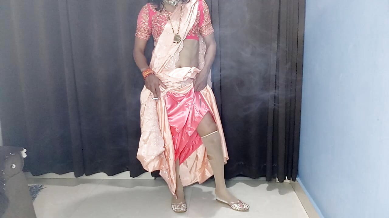Indiske hotte stemmødre som hadde på seg saree i går kveld og så så hot ut