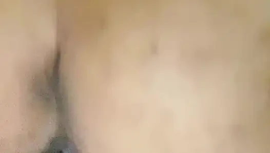 Üvey kız kardeşi kardeşinin poposunu bıçakladı!