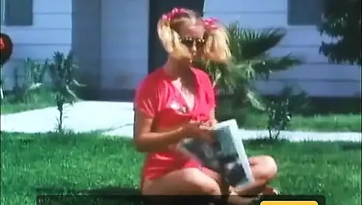 Klasik porno dvd'ler: genç kız daha iyi: bölüm 1
