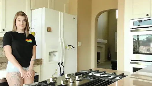 Aria Kai macht sich raus für ihren bewährungshelfer, um draußen zu bleiben