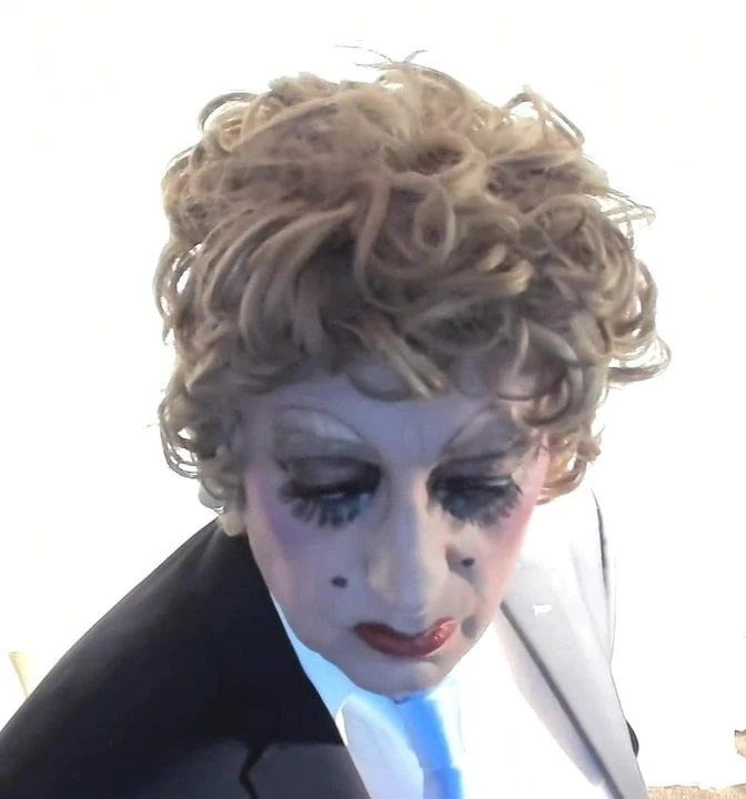 excited sexyputa dancing