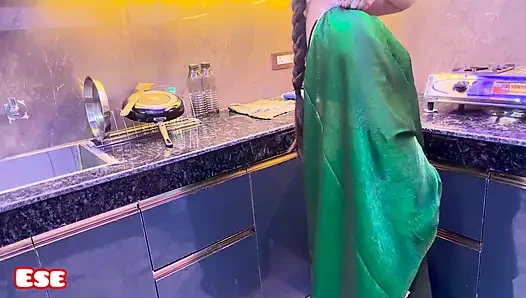 Aunty GOT fucked from Behind.......