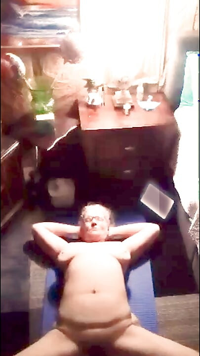 Hot BBW MILF Doing Her Daily Morning Naked Yoga!