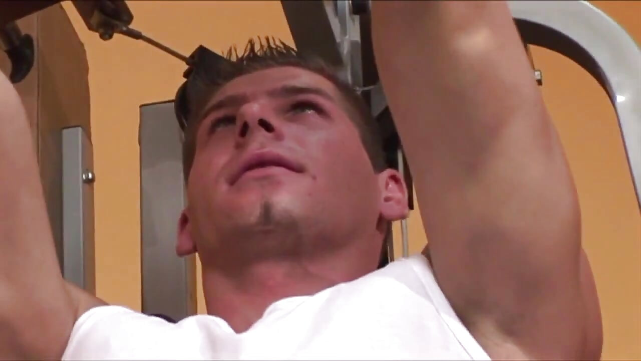 Fetish Men in Bareback Workout
