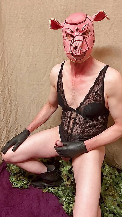 Close Up The Big Cock Cumin A Load
