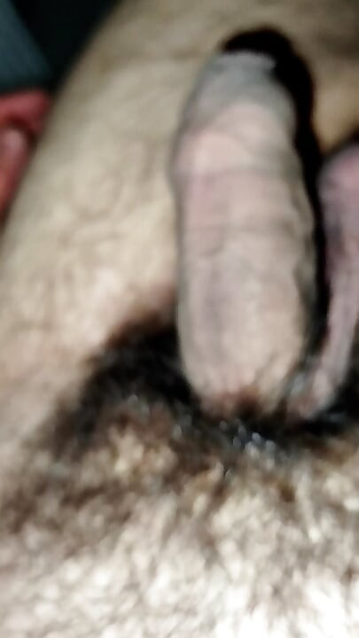 Young Gay needs someone to shower with