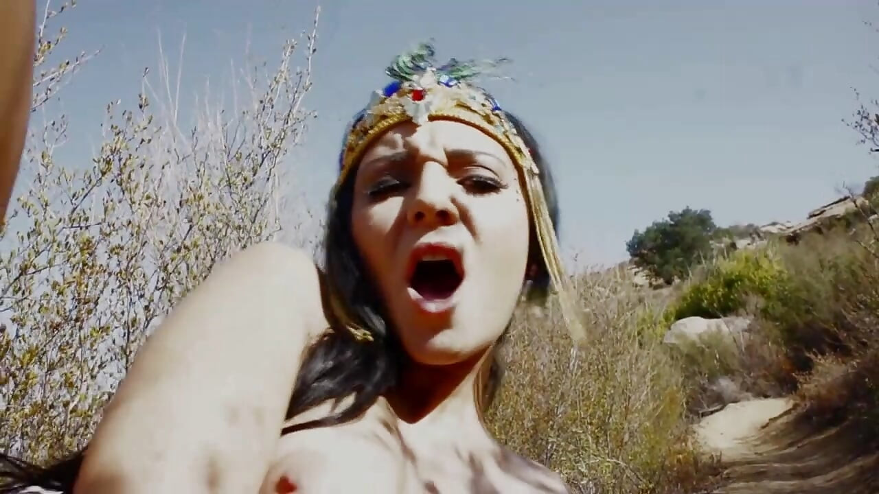 Amazon queen banged in the woods