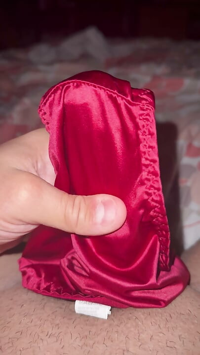 Juicey silky red panties