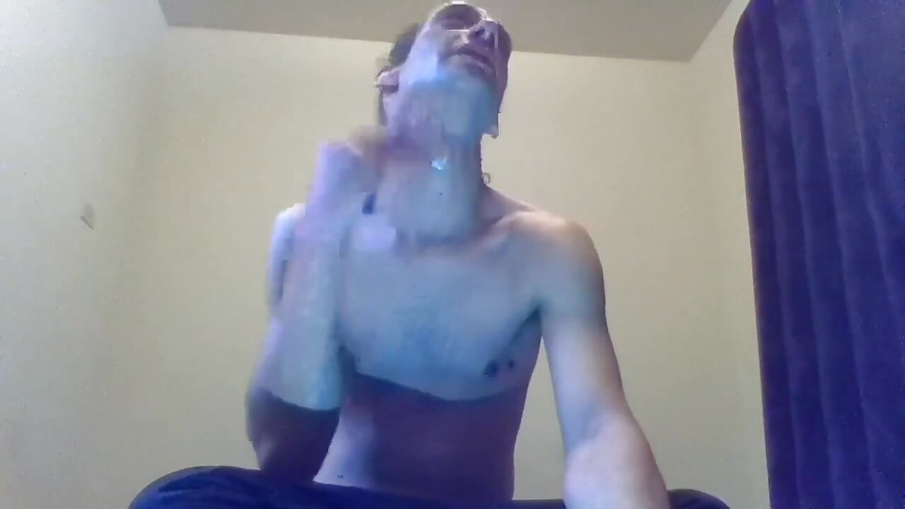 Transgirl Shaving Her Face