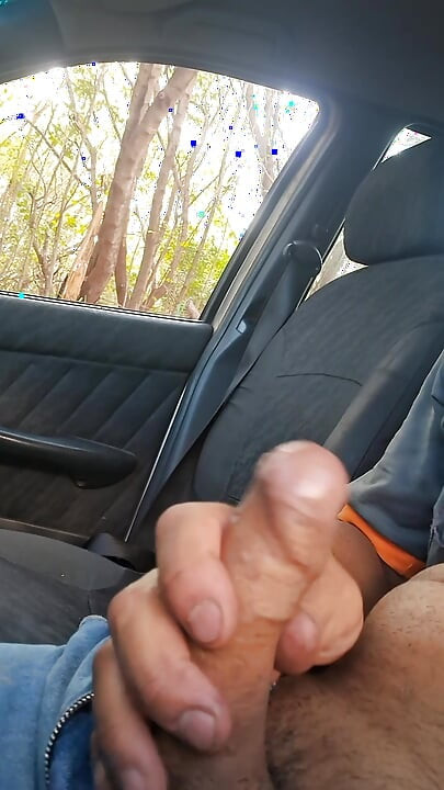 とても上手い手コキ。こうリラックスするのが大好きです。