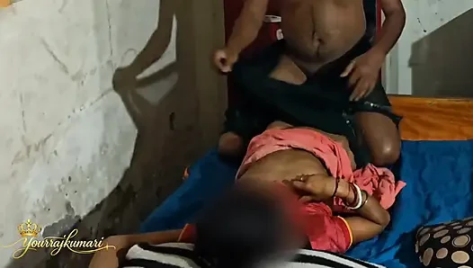 Mein mann teilte mich zum zweiten mal mit seinem freund. Indische desi-ehefrau von freund gefickt