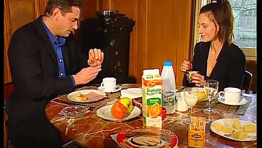 Derleme, İtalya göt deliğinden ve amından sikişiyor, anal binme, sakso, mastürbasyon