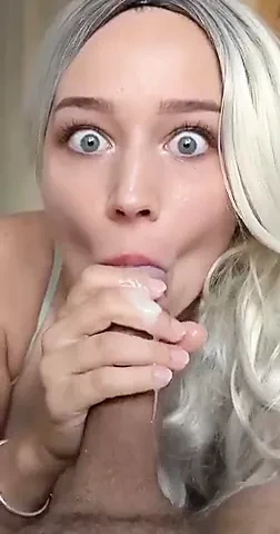 Sexy TS girl gives a blowjob