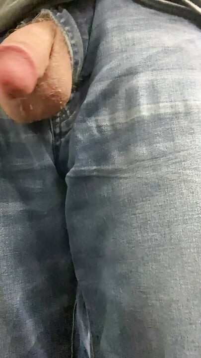 Daddy masturbira i svršava po tebi