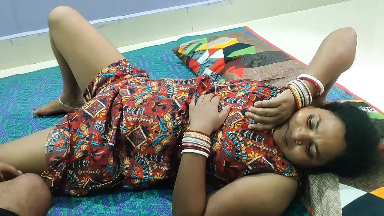 I got on top of my sister-in-law, stripped her naked, and fucked her. Indian fuking video