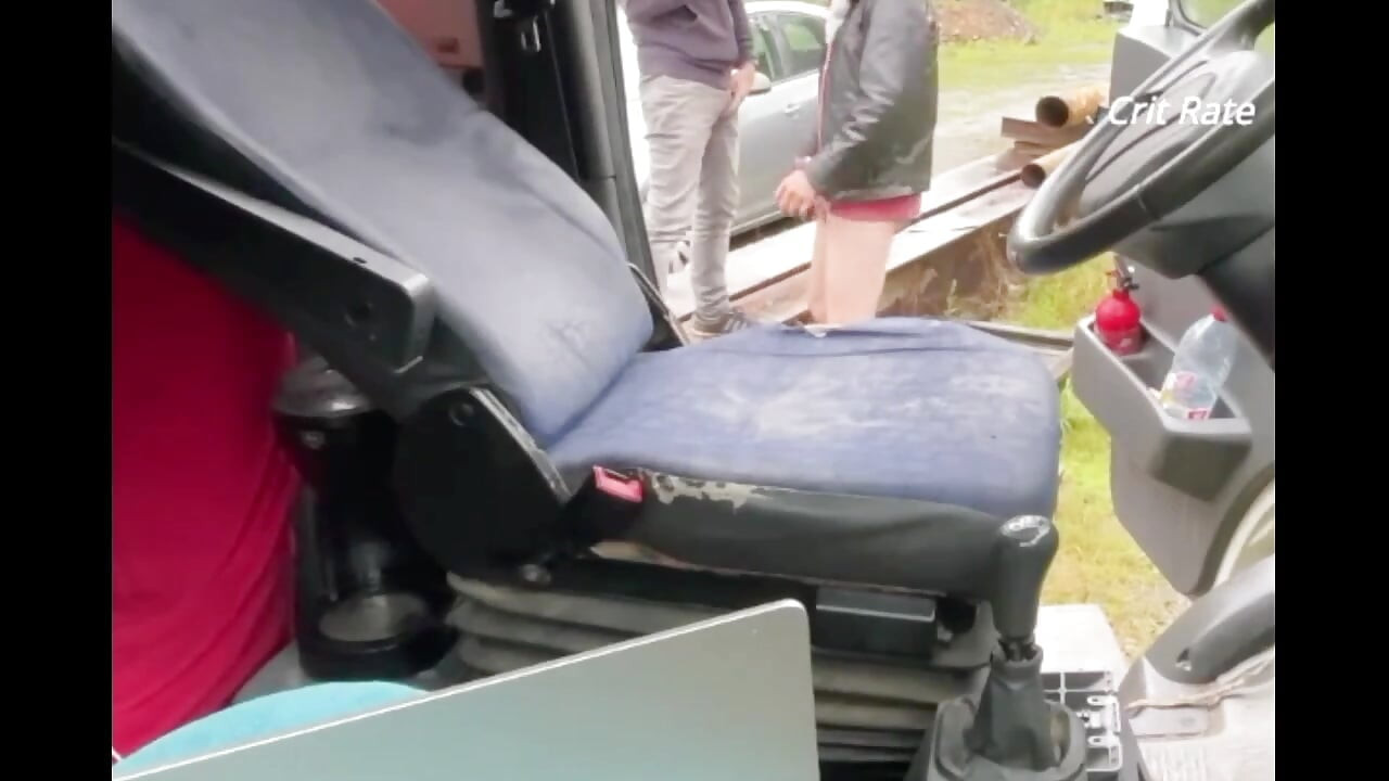 auf einem lkw-parkplatz finde ich einen super großen schwanz