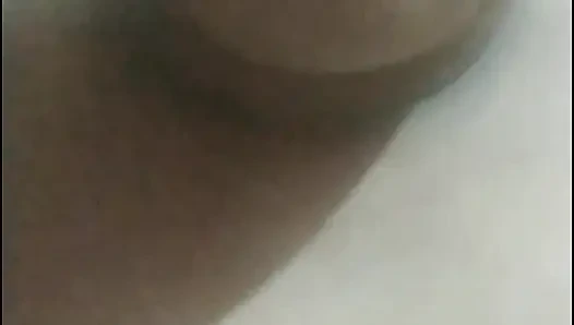 Desi bhabhi ji bani desi randi hui chut me khujli chaiyye chudai  ke liye taggda land