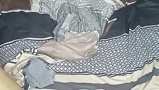 Mother-in-law, what are you doing? Stop my wife will come anytime