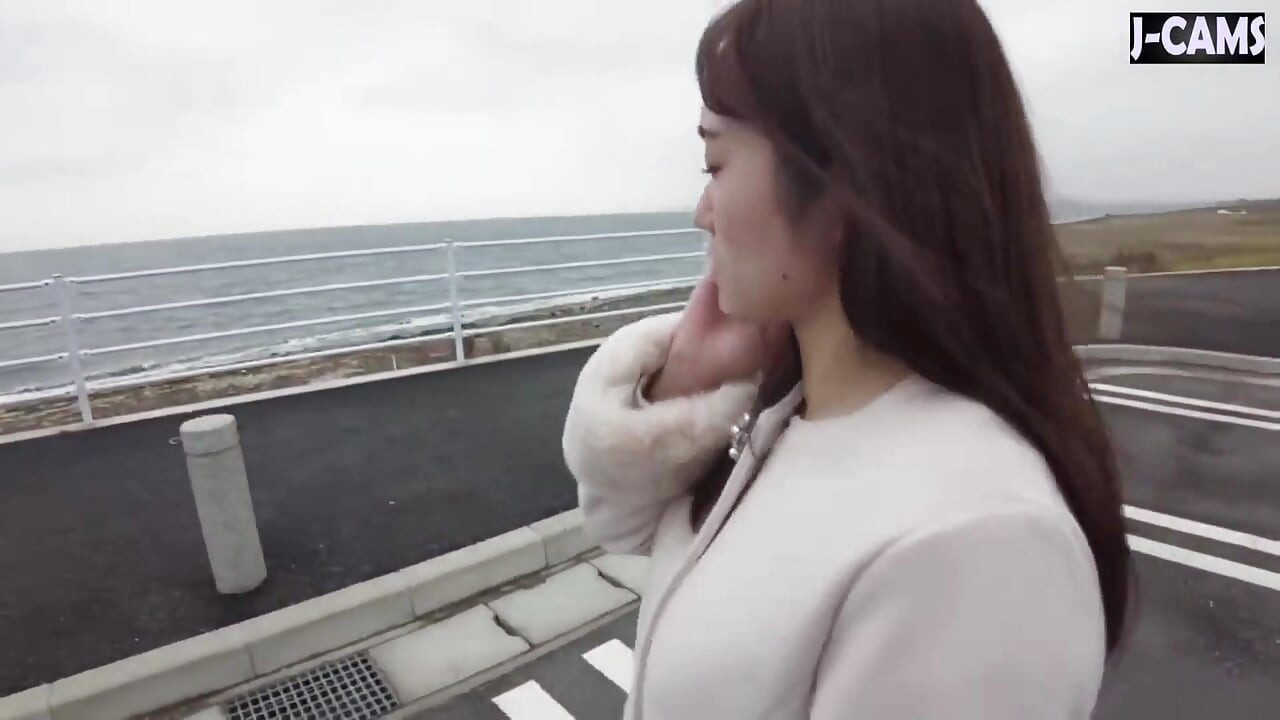 Affectionate Busty Tour Guide Teases with Sweet Exposure and a Willing Smile Part 2