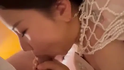 Seidige prinzessin Lulu wild bläst und fickt großen schwanz, bis massiver creampie tropft