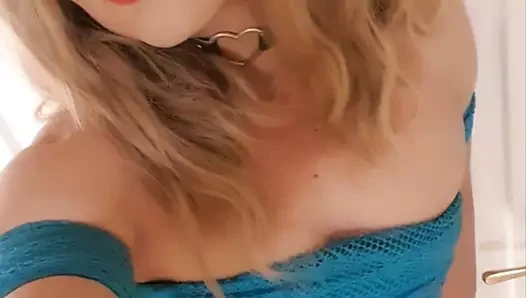 Küçük hanım evladı – sarı saçlı veya siyah saçlı