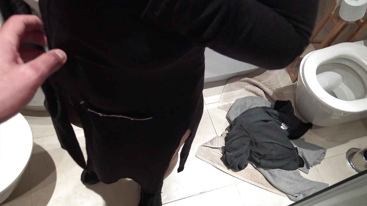 Pembantu turki yang doyan selingkuh membiarkan bos Inggris muncrat di dalam memek lamanya