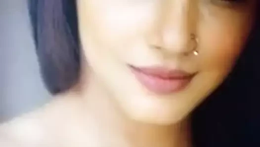 Neetu chandra boşalma