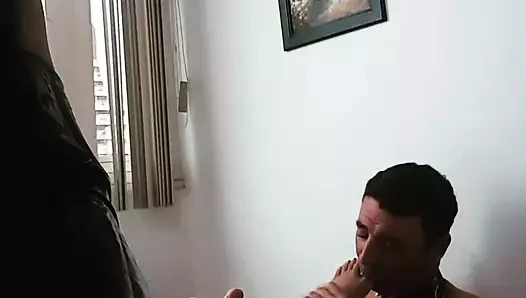Dominafire和她的脚奴隶