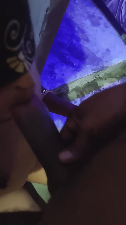 Pati aur patni sex karte hain raat mein